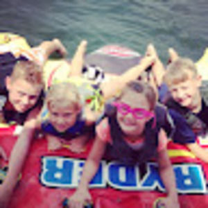 Meet your Posher, Jillian